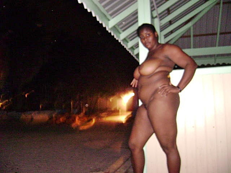 Thick Kenyan Bww Nude In Public Shesfreaky