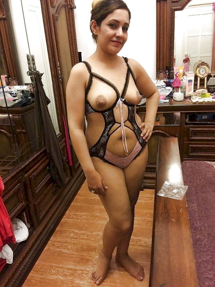 British indian wife erotic lingerie porn pictures