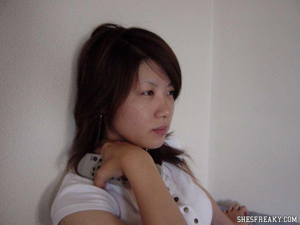Asian Wife Posing Shesfreaky