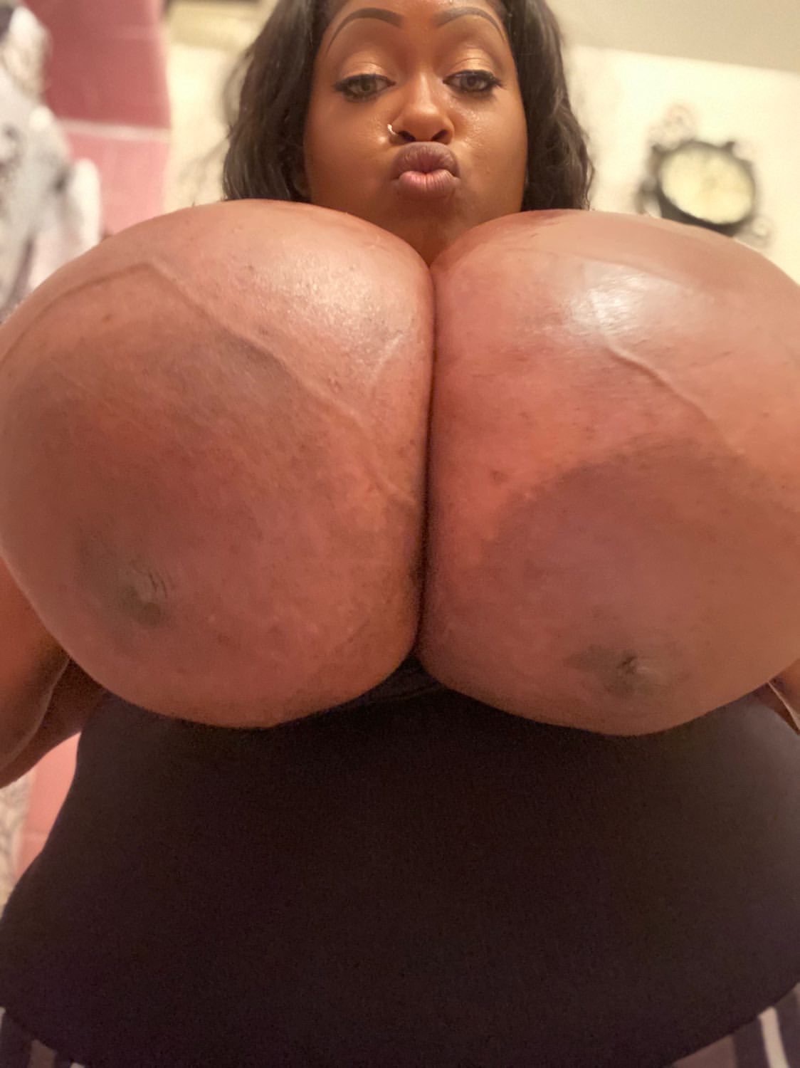 Huge Titties Shesfreaky