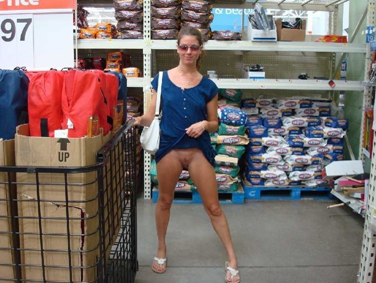 Shopping And Nude 3 Shesfreaky