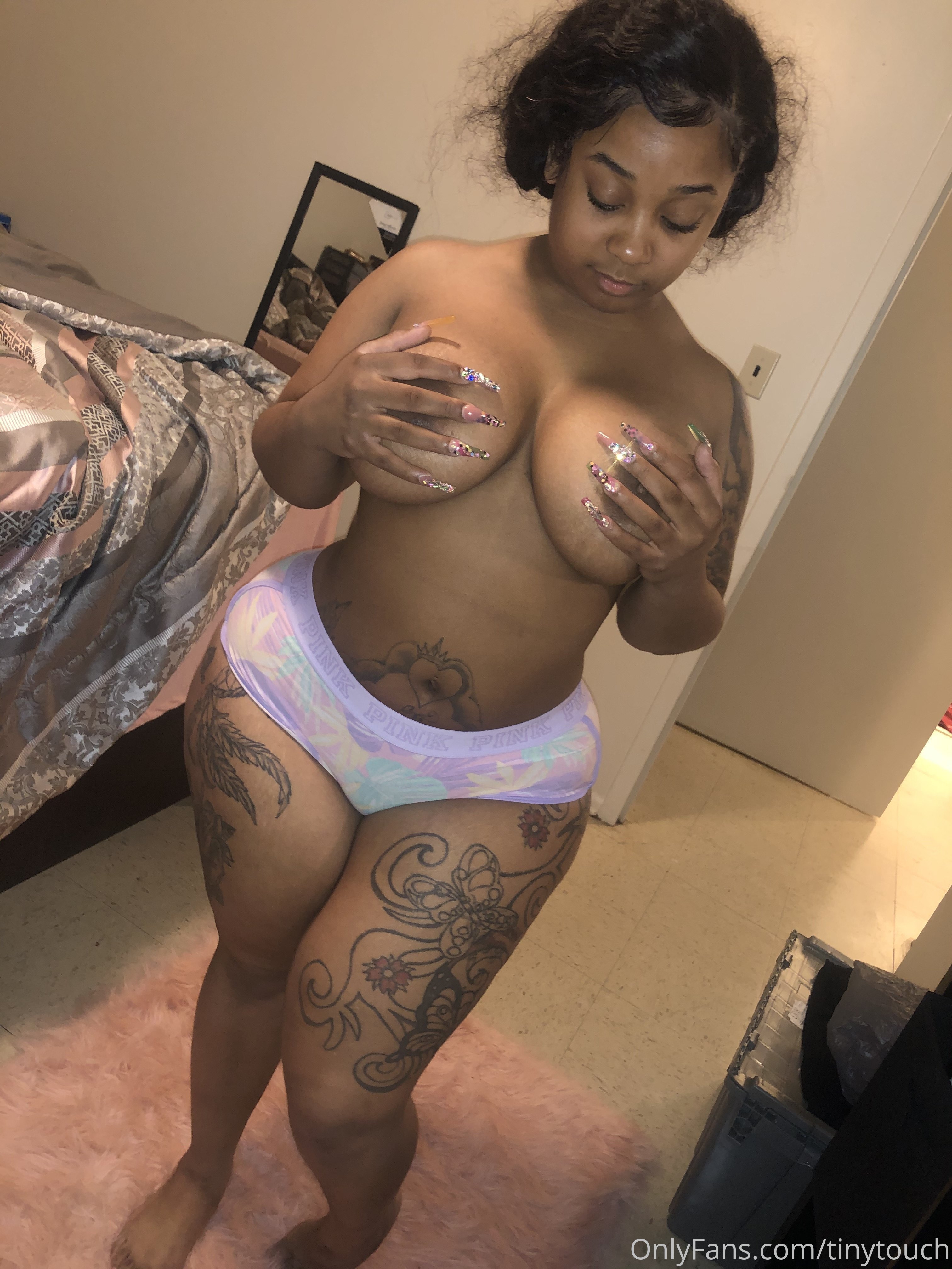 Thick Bitch - ShesFreaky