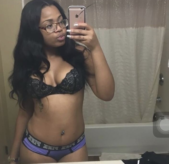 Ghana Thot with PHAT ass sending nudes online - ShesFreaky
