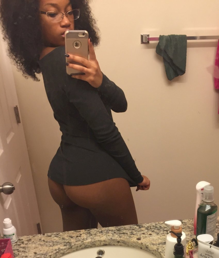 Sexy Ass Black Nerds Shesfreaky