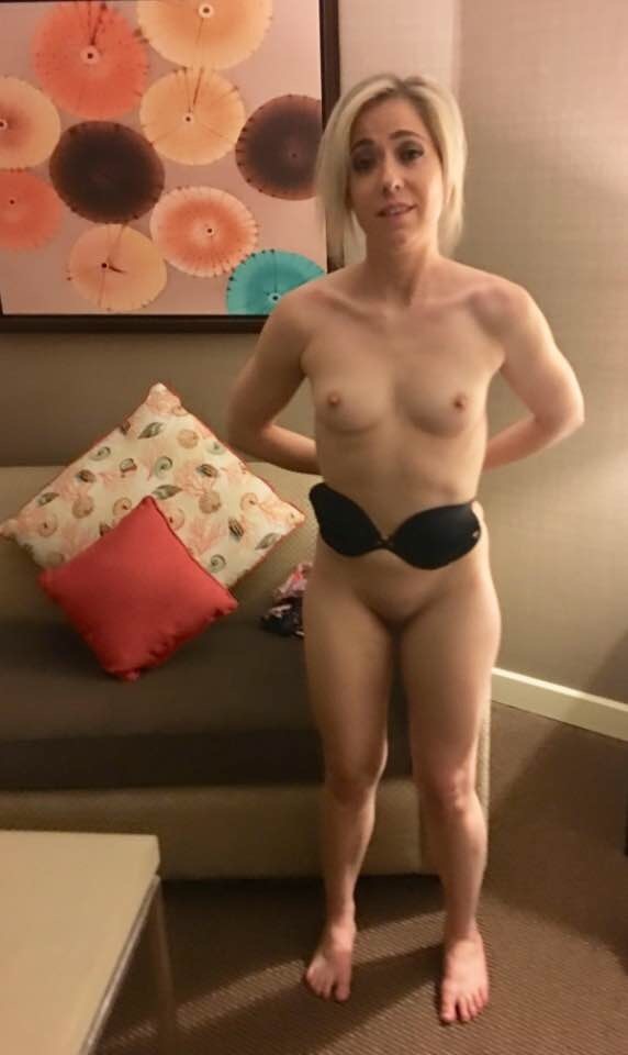 Mujeres blancas desnudas sexys photo