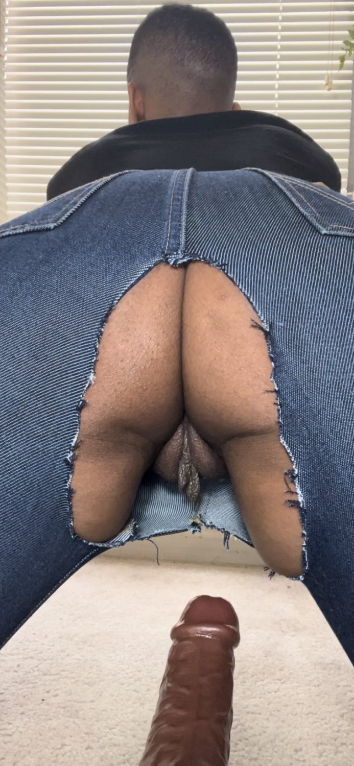 Big Booty bald head black hoe - ShesFreaky