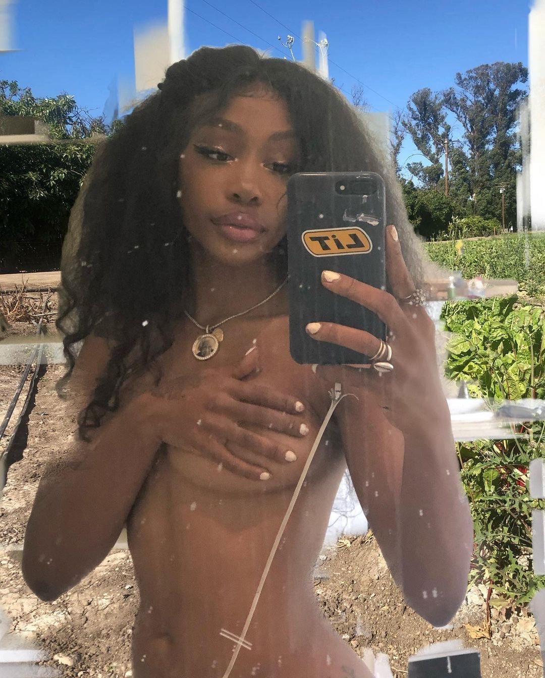 Tittie Pack 162020 Exclusive Sza Topless Pics Shesfreaky