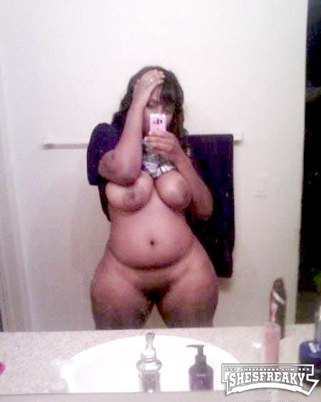 Nude Selfies 5 Shesfreaky