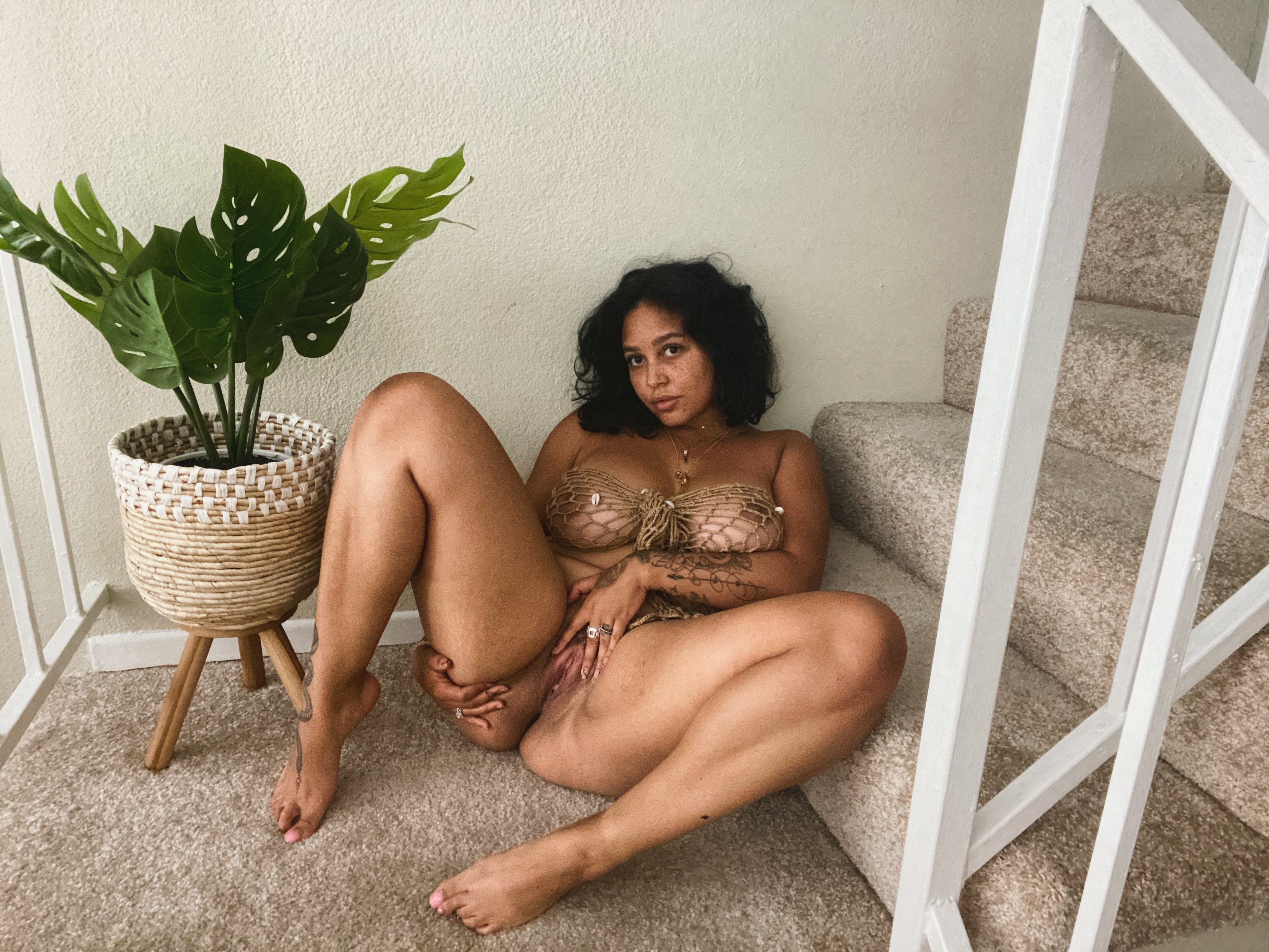 hip latina wife nude