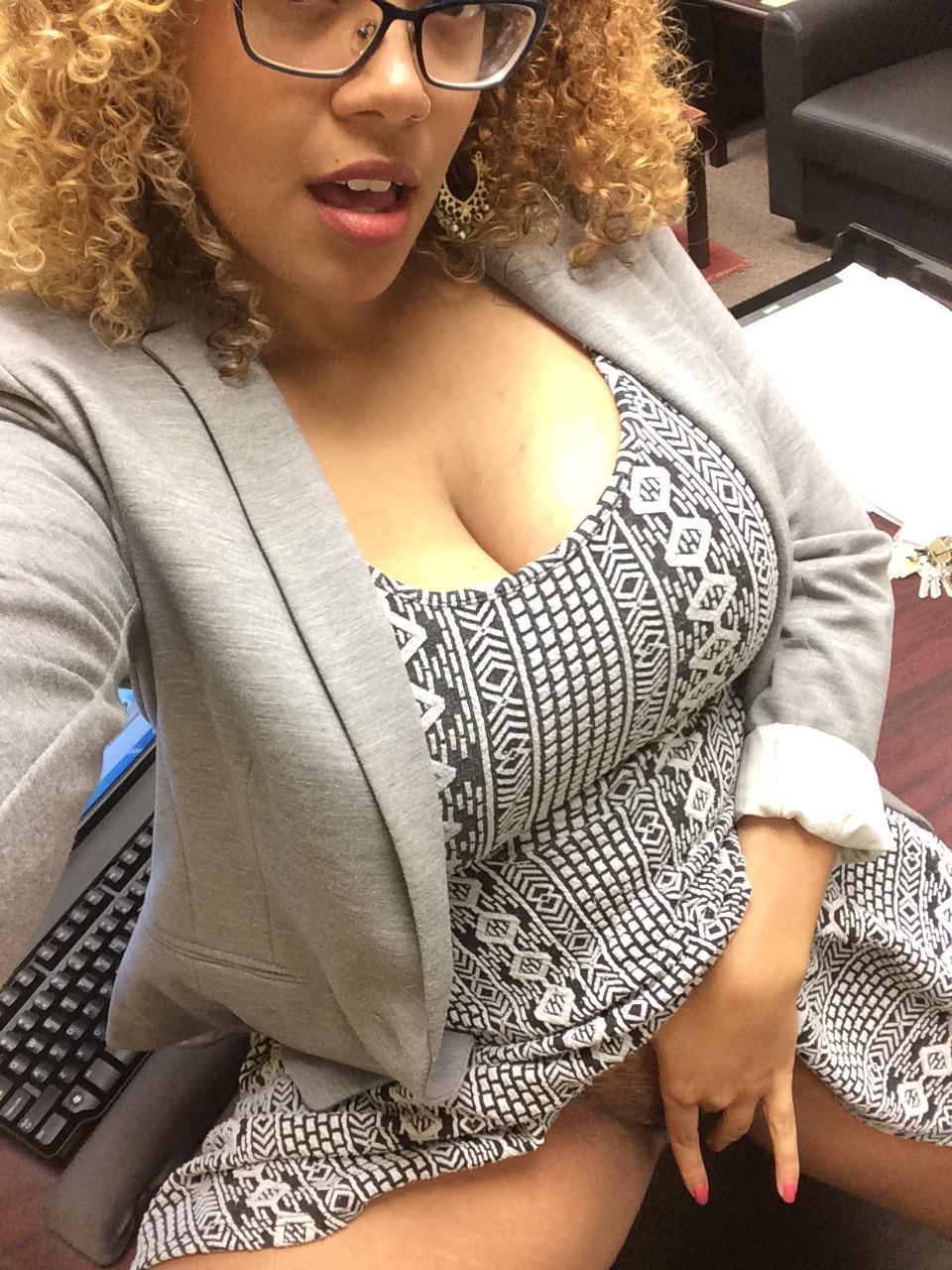nude big tits cleavage selfie