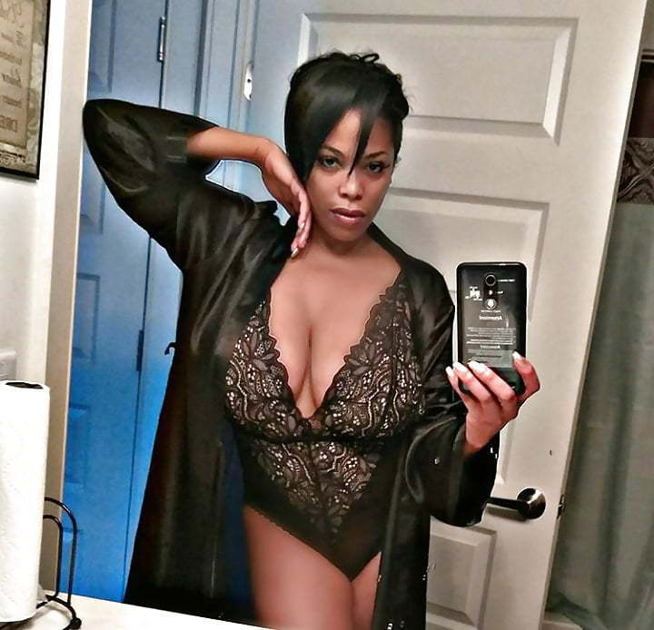 Hot Black Milf Naked