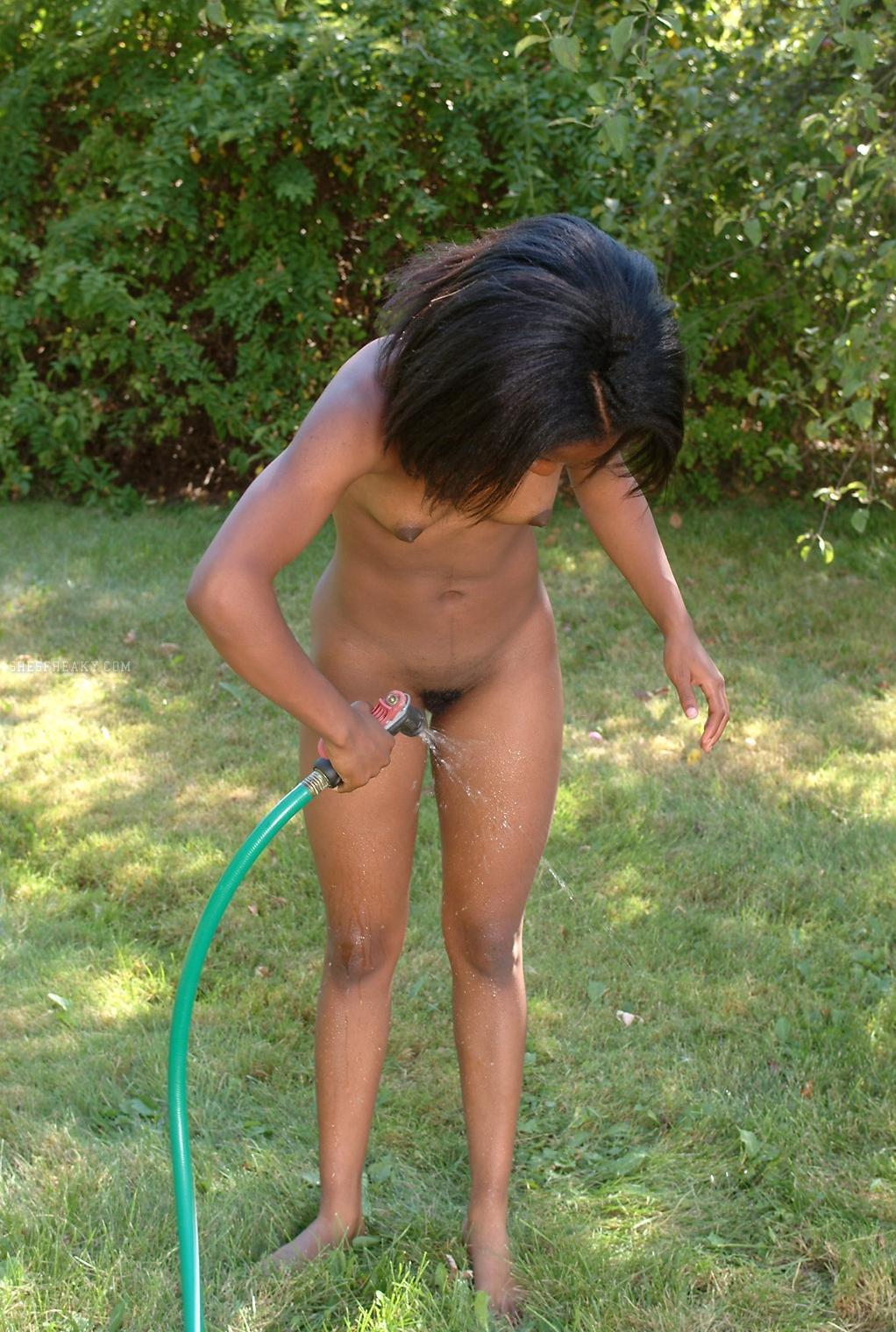 A Lil Yard Work Shesfreaky