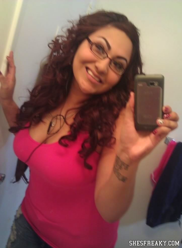 Mexican Girl Glasses Porn - Thick Mexican Girl - ShesFreaky