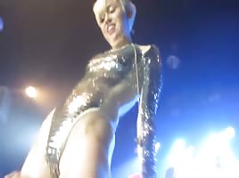 Miley cyrus public sex